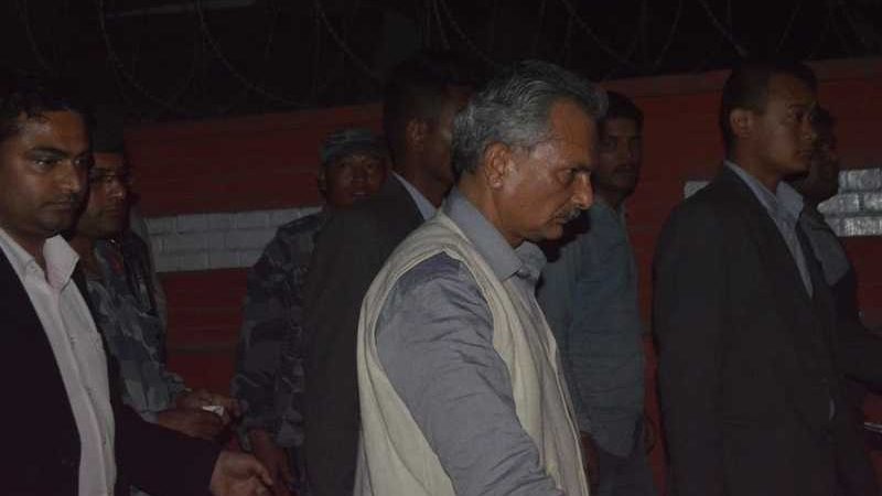 पक्राउ परेका बाबुरामलाई प्रहरीले छोड्यो