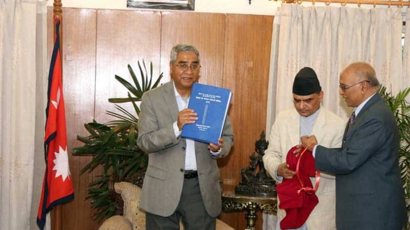 निर्वाचन क्षेत्र निर्धारण आयोगले सरकारलाई प्रतिवेदन बुझायो