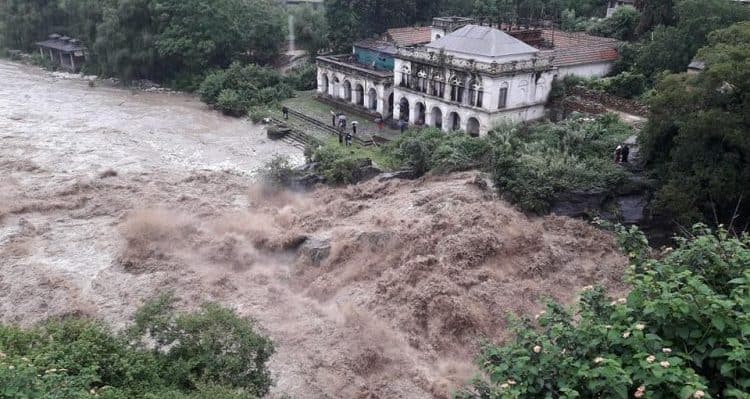 बाढी-पहिरोमा परेर मर्नेको सङ्ख्या ४३ पुग्यो (अपडेट)