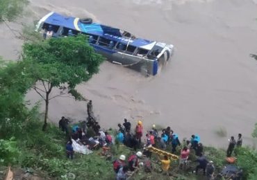 त्रिशुलीमा बस खस्यो, चार जनाको मृत्यु