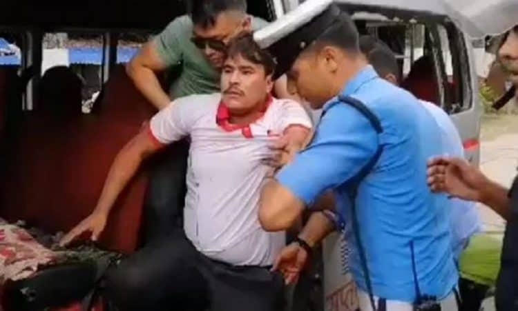 नेकपा कार्यकर्ताले ज्ञानेन्द्र शाहीले कुटे