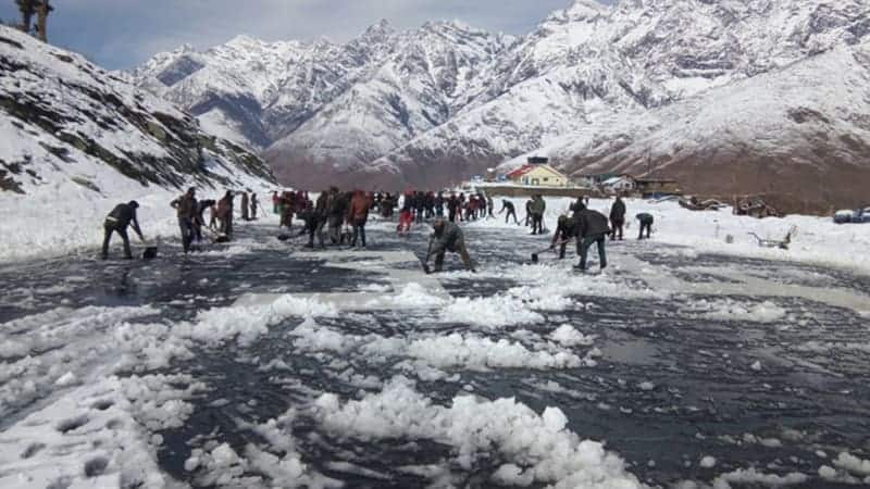 डोल्पाको जुफाल विमानस्थलमा हिउँ पन्छाएरै उडाइयो जहाज