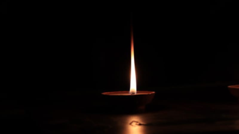 विश्व शान्तिको कामना गर्दै प्रधानमन्त्री ओलीद्वारा दीप प्रज्ज्वलन