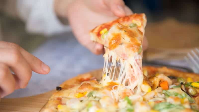 A Nepali on campaign to feed pizza to 8,000 COVID-19 affected people in Portugal