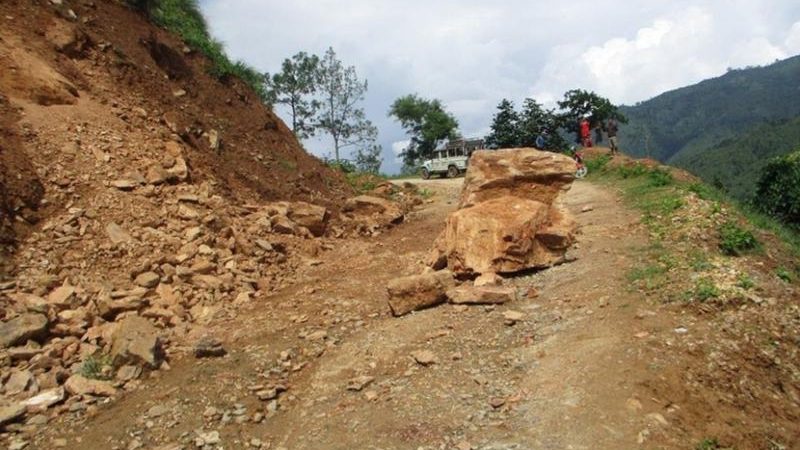 खुल्यो अबरुद्ध मध्यपहाडी राजमार्ग