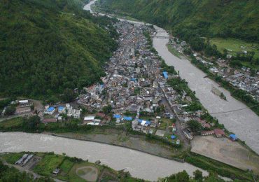 पहिरोको कारण म्याग्दीमा खोला थुनियो, बस्ती बगाउने खतरा