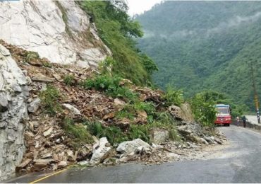 मुग्लीङ नारायणघाट सडक फेरि बन्द