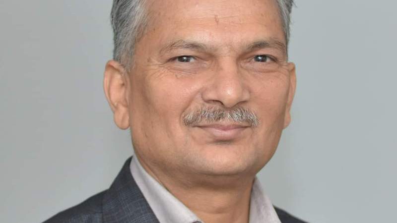 राष्ट्रपतीदेखी शिक्षक लगायत सबैको तलब भत्ता पनि रोक्न बाबुरामको प्रस्ताब