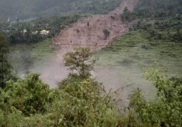 सिन्धुपाल्चोकमा फेरि पहिरो, १८ घर पुरियो, बिस्तृत बिवरण आउन बाँकी