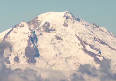 सगरमाथाको उचाइसँगै बढ्यो देशको स्वाभिमान